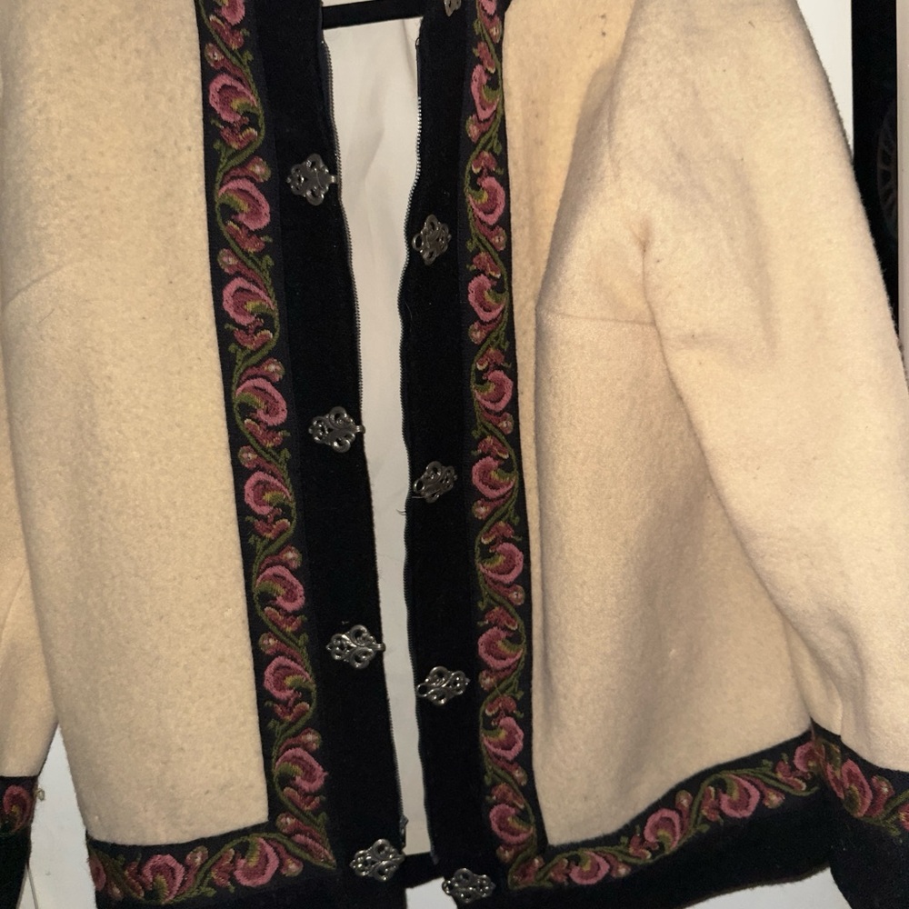 Embroidered Cream Wool Sweater Jacket - Picture 3 of 6